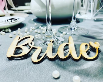 Tarjetas de mesa de boda de madera cortadas con láser - Nombres personalizados