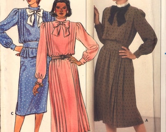 Butterick 6922 Sewing Pattern Dress Top Skirt Belt 12 Uncut Factory Folded