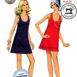 Puede incluir: Una ilustración de patrón de costura etiquetada Style 2721 Miss Size 12 Bust 34 que muestra dos vestidos cortos sin mangas. Uno es azul oscuro con lunares pequeños y el otro es un vestido rojo liso con un dobladillo de flecos y una cinta blanca.