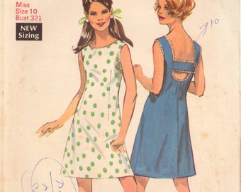 Simplicity 8183 Sewing Pattern, Jiffy Dress, Size 10, Cut, Incomplete