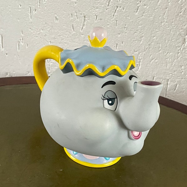 Mrs Potts spaarpot.  polyresin en handbeschilderd. Beauty & The Beast theepot model - Disney Vintage  ca. 21x15 cm ( 8.2x6 inch)  Als nieuw