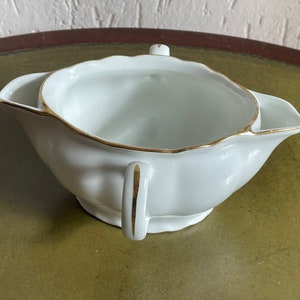 Sauciere Moritz Zdekauer MZ Czechoslovakia Porcelain Gravy Boat gravy boat sauce boat 17 cm / 7 inch in very good condition - white with gold gilt