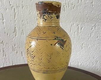 Josep Vila - Spain. Vase 26 cm / 10 inch. Ochre yellow on dark clay. 1950s / 1960s Vintage flower vase - marked