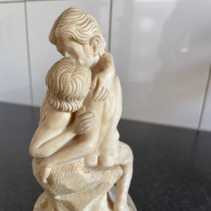 Vintage statue Auguste Rodin - The Kiss - approx. 16 cm high / 6.5 inch