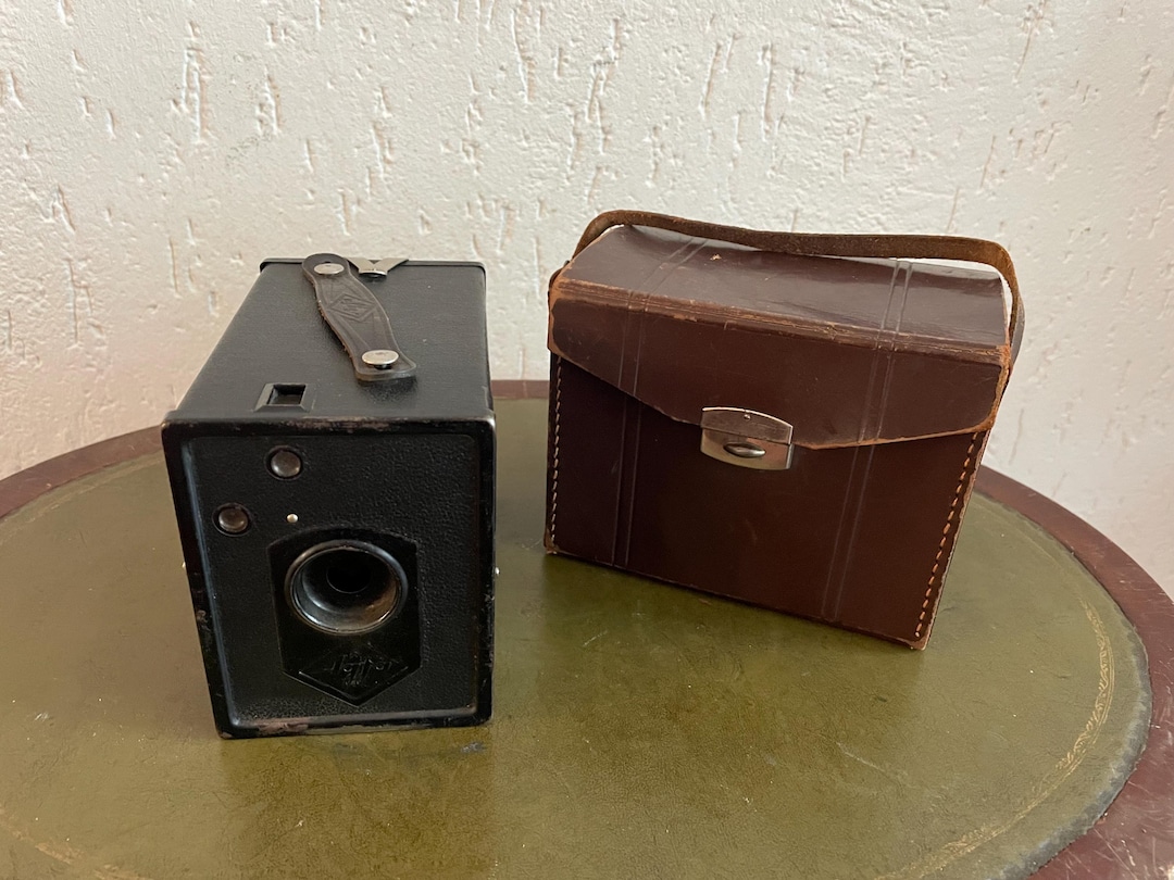 Agfa Box Camera From the 1930s in Good Condition. See Text. Includes a ...