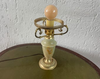 Lámpara de ónix con base de cobre, modelo de candelabro de los años 50 aproximadamente, de unos 20 cm de alto (8 pulgadas), sin bombilla. Ver fotos.