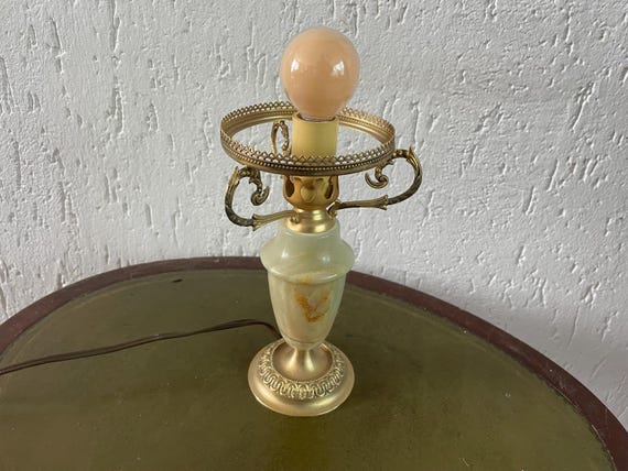 Onyx met koperen lampvoet ca. 1950s kandelaar model - ca 20 cm hoog ( 8 inch) excl gloeilamp  Zie foto's