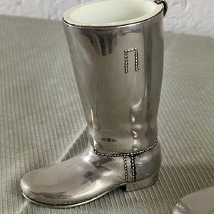 Heavy silver plated measuring cup for whisky etc. model horse boots horse boots -with cup measuring cup -1 still available - England. Vintage