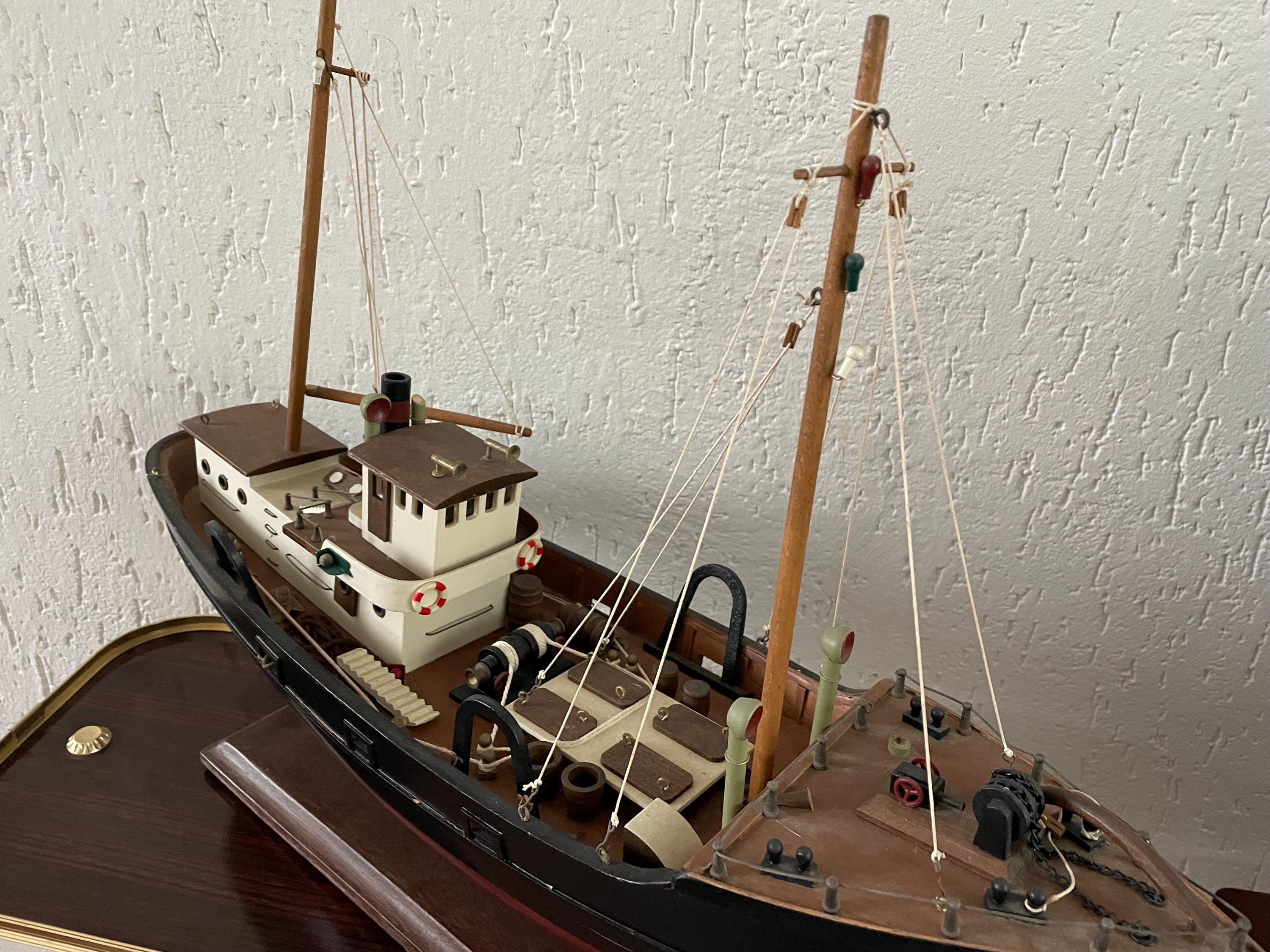 62cm/24インチ コッター・シャルティエ製フランス漁船模型。62x45x19