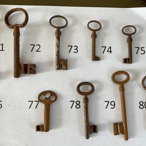 60 different Antique skeleton keys from Spain and Portugal - 5 to 13 cm ( 2-5&quot;). No reproduction. Price per key. Same price