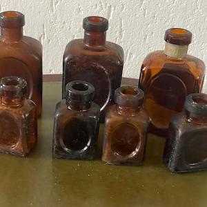 Amber OXO bouillon bottles, choose large or small model. Ca. 1900-1920 Liebig Comp OXO bottles - antique vintage