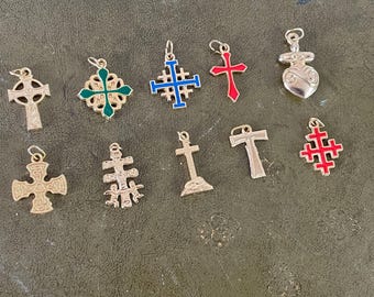 Crucifijos bañados en plata/oro. Varios tipos. Ver texto. Aprox. 2 cm. Colgantes. Religión. Gastos de envío bajos. Elija el suyo.