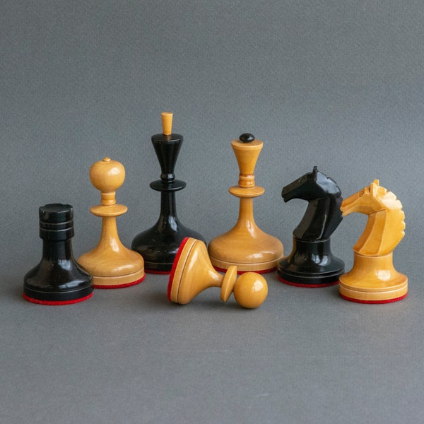 Valdai Nobles Chess Set Reproduction | Ukraine Handmade Chess | 1960s Soviet Wooden Chess Set Chessmen Replica