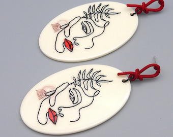 Déclaration Boucles d’oreilles en ligne modèle dessin illustration art design en ligne dessiné visage abstrait 'RED RED RED LIPS'