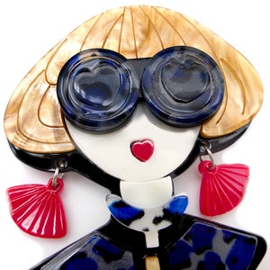 cool statement brooch fashion icon design 'NEW YORK CITY' image 2