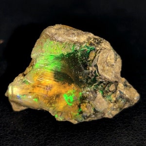 OPAL ROUGH GEMSTONE 27Ct Top Quality Electric Fire Natural Ethiopian Opal Untreated Raw Material Rough Loose Gemstone Opal Size 23X19X13MM
