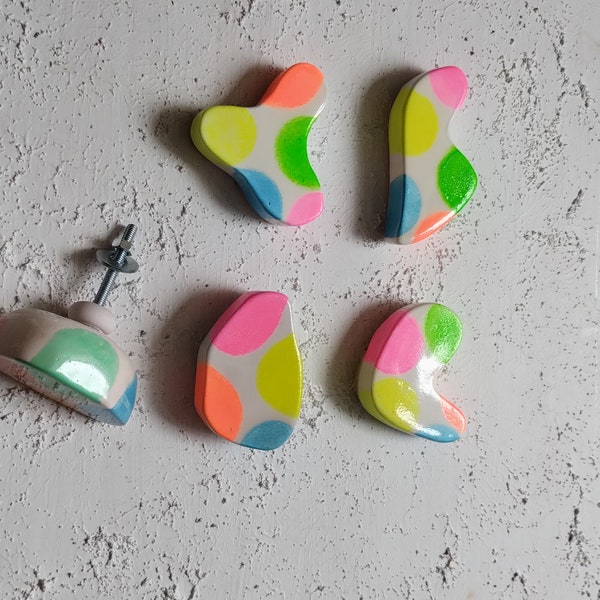 Boutons de bulles de néon, formes de Matisse, boutons de forme organique, vente un bouton, poignées de tiroir de bouton de bouton de néon, finition de glaçure, boutons de néon de meubles