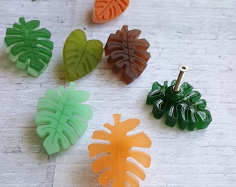 Handmade Resin Monstera Leaf Knob: Tropical Furniture Pull