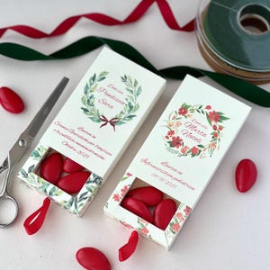 Personalized graduation favor box | Green or red laurel wreath | Elegant favor for doctoral and bachelor&#39;s degrees