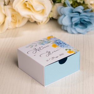 Confetti box or rice box for weddings