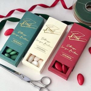 Graduation Favor Box with Personalized Gold Writing – Elegant Box – Unisex Graduation Favor