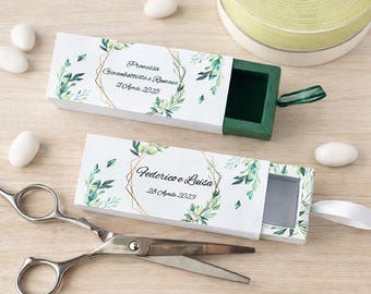 Caixa de Lembrancinhas com Gaveta – Design de Folha Verde – Personalizada com Nomes e Data – Lembrancinha de Casamento