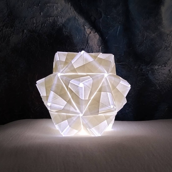 Mini lanterne étoile en papier, abat-jour en papier plié origami, cadeau de pendaison de crémaillère pour un ami, veilleuse pour bébé, abat-jour en origami, lampe en papier