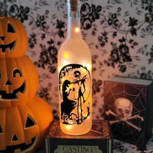Bottiglia di vino-halloween-jack skellington-disney ispirato-decorazione di halloween-decorazione-natale-disney-incubo-sally-luce notturna
