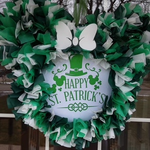 Wreath St Patrick st Patrick decor-Mickey wreath-Mickey decor-minnie mouse wreath-minnie mouse decor-Disney decor-shamrock decor-clover-cute