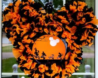 Halloween wreath-mickey wreath-mickey-mickey mouse-goofy-donald duck-wreath-halloween-fall wreath-halloween decor-trick or treat-disney