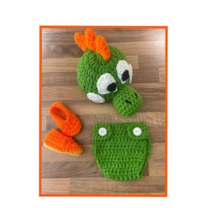 Yoshi Baby Nintendo Super Mario inspired Knitted Photoshoot Outfit Crochet Baby Costume Video Game Baby Milestone Photo Prop