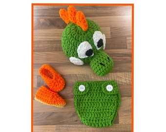 Déguisement Yoshi pour bébé fait main au crochet inspiré de Nintendo