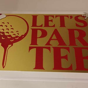 Tarjeta de felicitación con temática de golf con elementos adicionales para celebraciones particulares, por ejemplo, Navidad (como se muestra), cumpleaños... ¡Juguemos al golf!