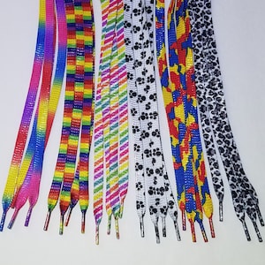 Cadarços planos brilhantes! Arco-íris, pata, camuflagem, chita - Cadarços de tênis de 45 polegadas