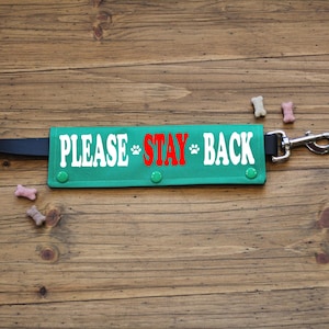 Leash Wrap Stay Back | CANVAS wraps