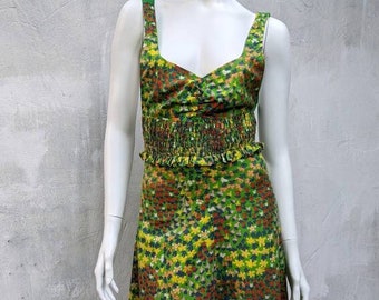vintage 70s green floral dress. criss cross back midi dress