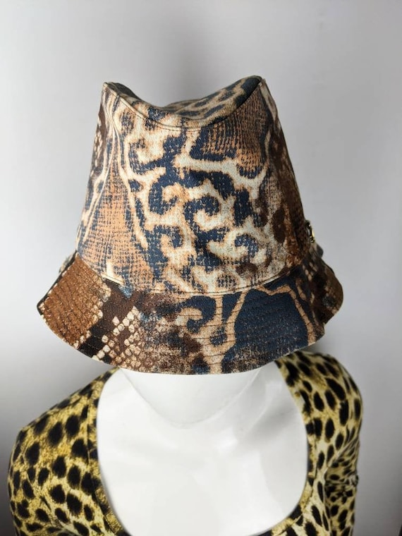 Y2k Vintage Just Cavalli Bucket Hat Snake and Leopard  display picture 2