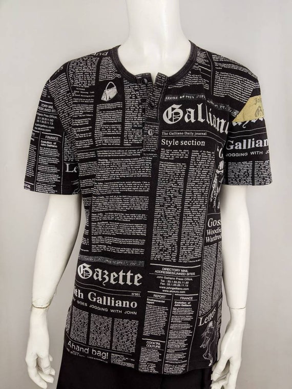 JOHN GALLIANO vintage tshirt newspaper print 90s |