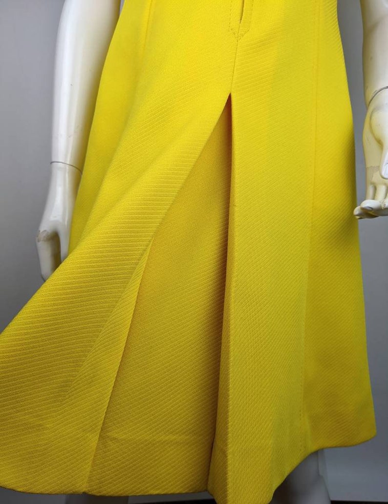 vintage 70s TRICOSA yellow zipper dress. A-line collared midi dress image 7