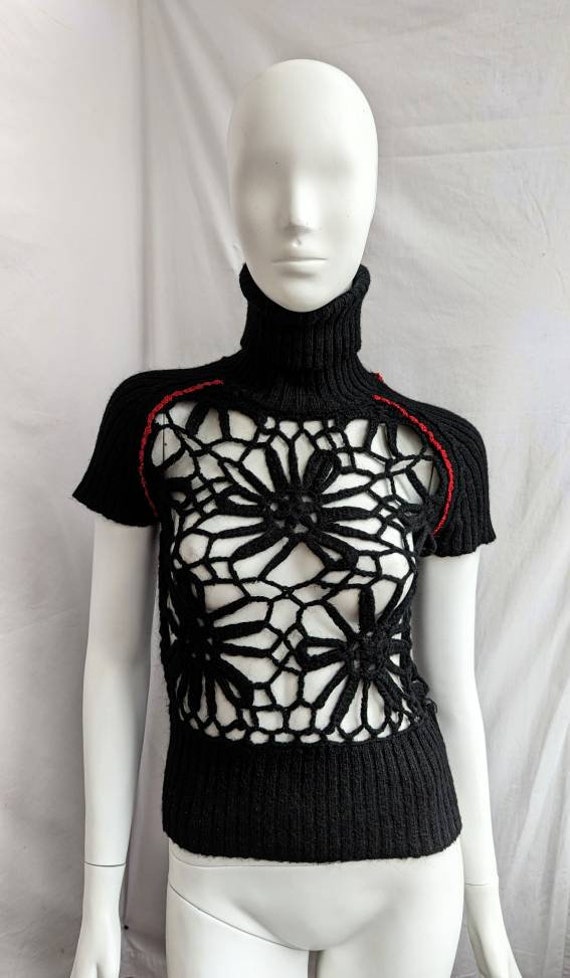 Y2k Vintage GIANFRANCO FERRE Flower Lace Crochet Sweater. Knitted