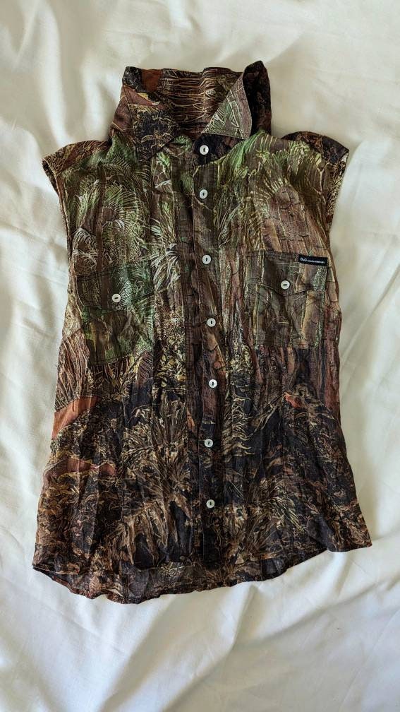 Vintage 90s DOLCE GABBANA Shirt. D&G Overprint Camouflage Button 