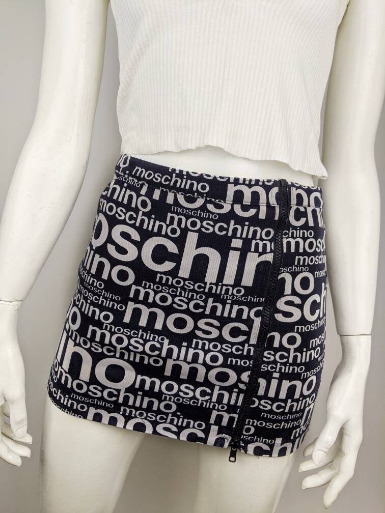 【関税＆送料込み】Moschino Chain Skirt Vintage 90s MOSCHINO Denim Mini Skirt. Monogram Zipper Skirt