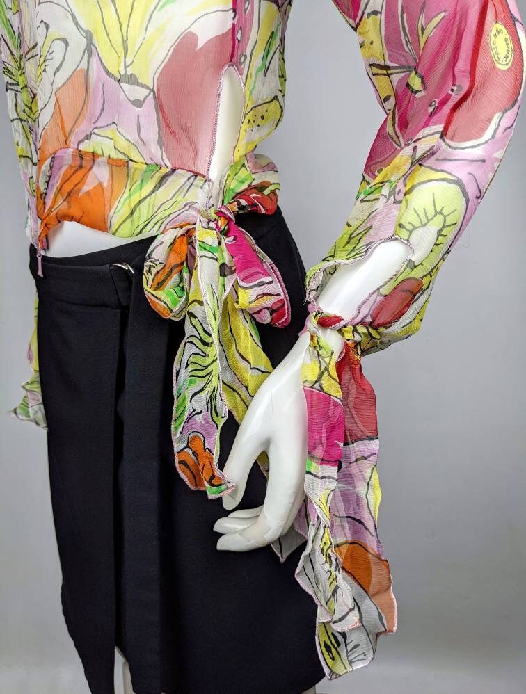 【関税&送料込】Moschino Enver Satin Blouse Still Life With Vintage 90s MOSCHINO Silk Blouse Fruit and Vegetables Print