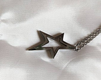 Thierry Mugler ネックレス Y2k Vintage THIERRY MUGLER Silver Necklace. Star Pendant