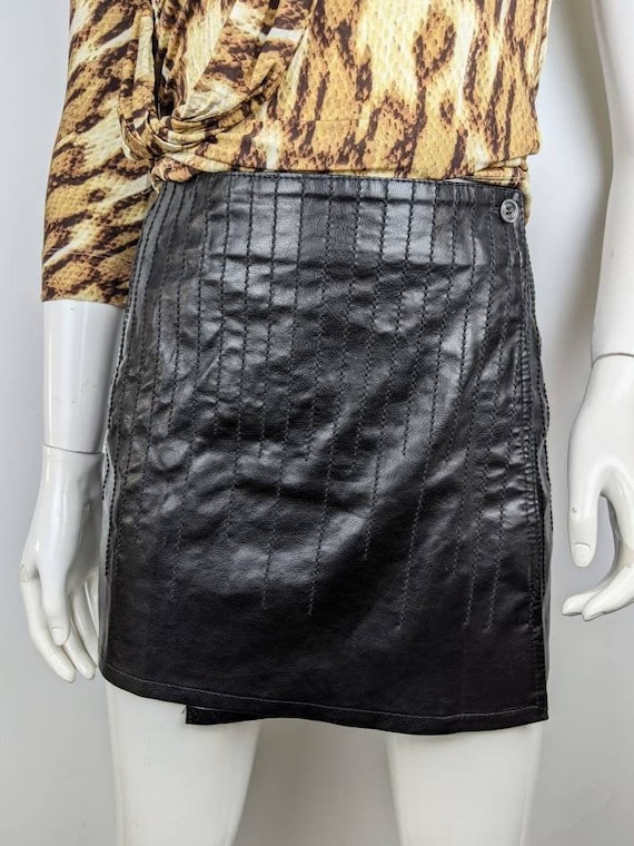 Faux leather mini skirt 90s online