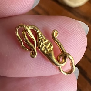 Unique VICTORIAN S Clasp FRENCH Antique 18k Gold Charm Pendant Connector Extender Neckmess Neckstack Latch Catch Interlocking Toggle Parts