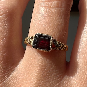 GEORGIAN Flat Cut Garnet 18k Gold Scrolled Shoulders Closed Back Ring Butt Lover's Club Band Stacker Geometric Rectangular Crimson Red Gift