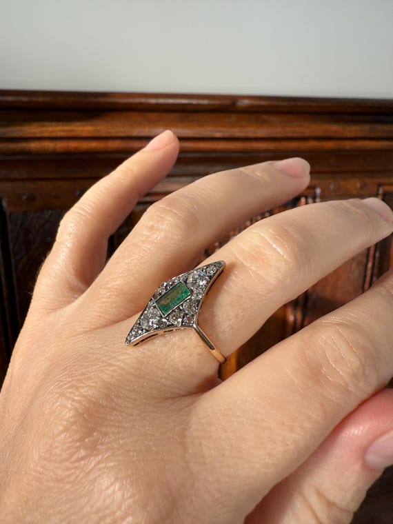 Dramatic Kite Shaped Panel Ring Green Natural Eme… - image 7