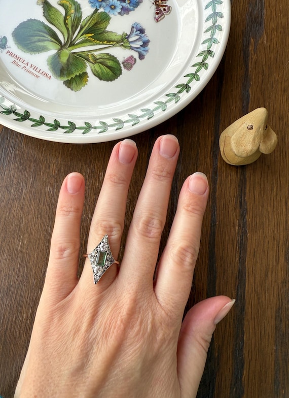 Dramatic Kite Shaped Panel Ring Green Natural Eme… - image 9