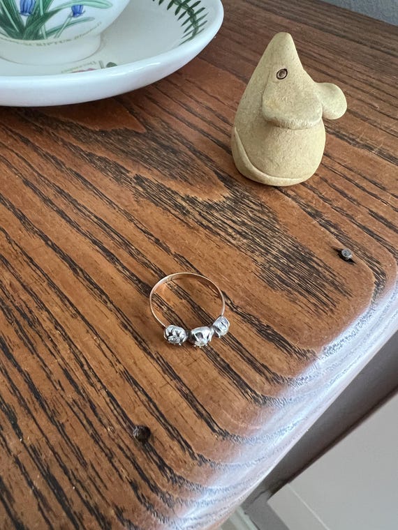 Old Cut PASTE Three Stone Ring Stackable Band Fre… - image 6